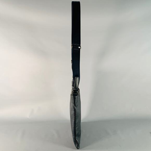 LOUIS VUITTON Sasha Navy Taiga Leather Shoulder Bag - Picture 5 of 10